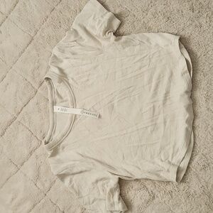 LULULEMON HOLD TIGHT CROPPED TEE